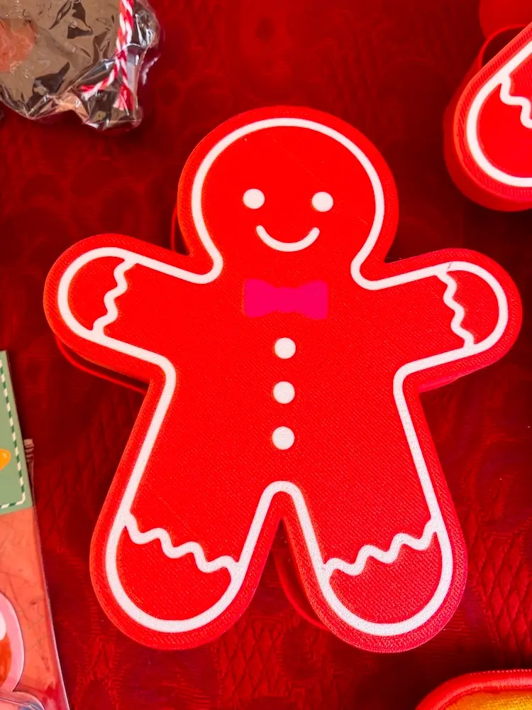 IMG_7109 gingerbread storage and sweets